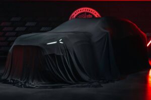 Mercedes-AMG初の完全自社開発SUV、10月17日発表へ|3モーター×AMG.EAの超高性能EV