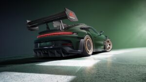ダウンフォース1,000kg超。ポルシェ911 GT3 RS「Manthey Kit」はどこまで過激なのか