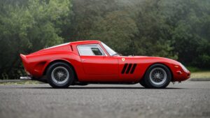 本物のフェラーリから生まれた「250 GTO」──3.0L V12搭載の精巧なリクリエーションが競売へ
