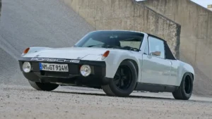 名デザイナーが愛したポルシェ914/6、約3,800万円で落札 RUFが仕立てた異色の一台
